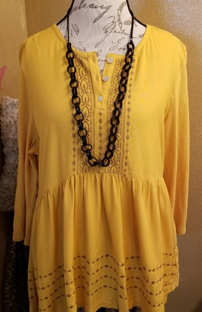 LOGO Henley Top